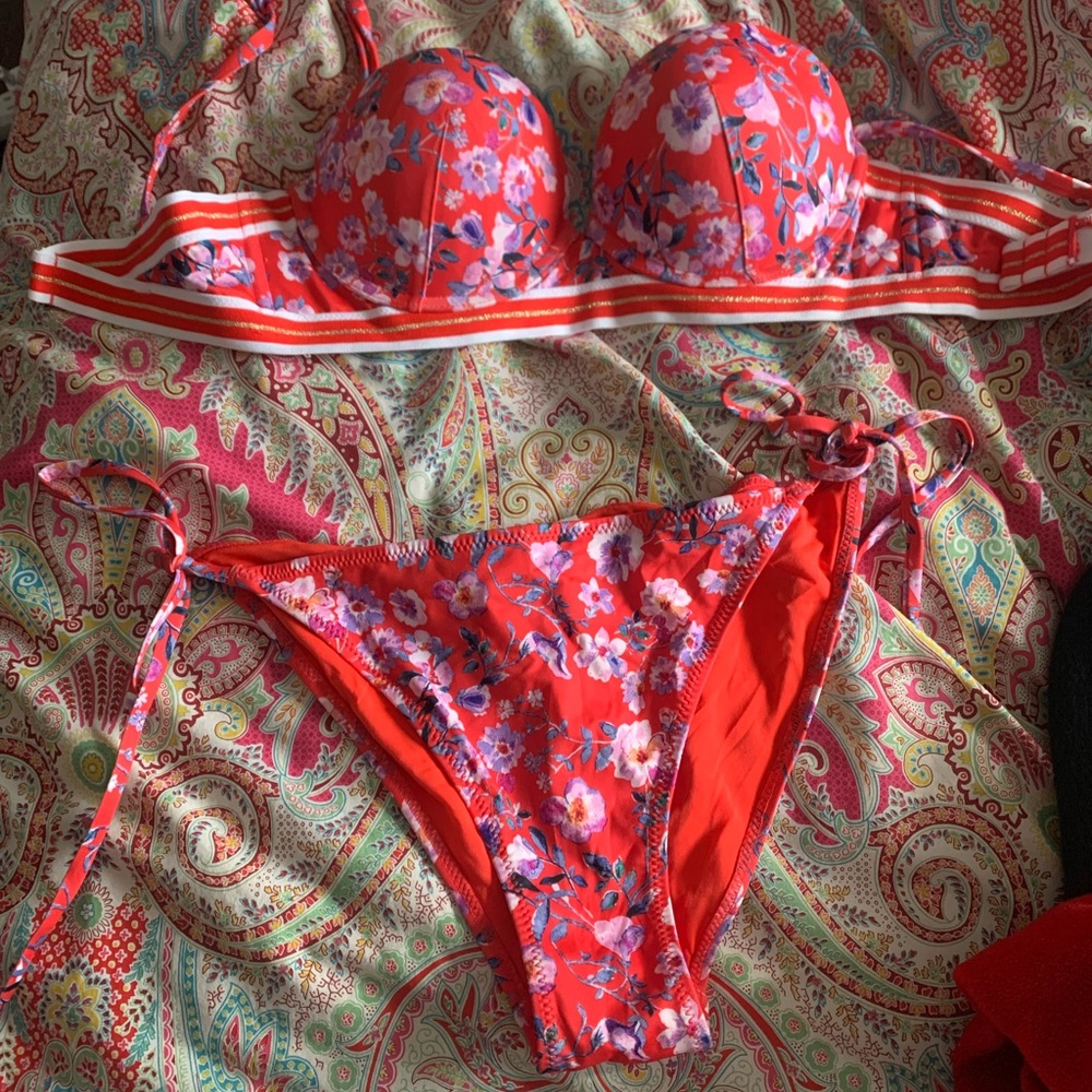 HM BIKINI NEVER WORN